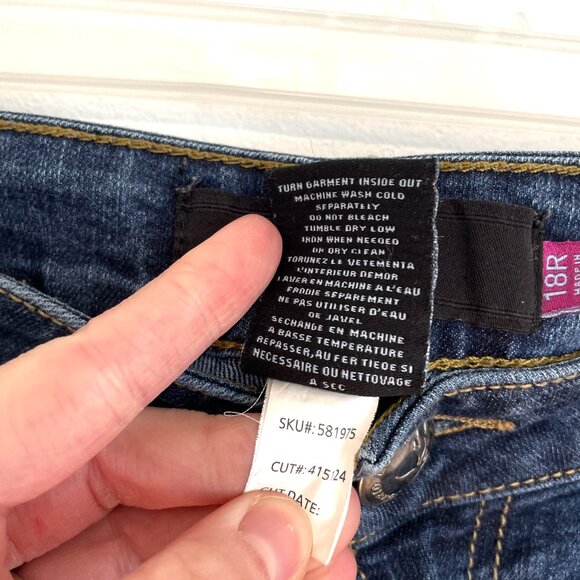 TORRID Plus Size Classic Skinny Jeans Vintage Stretch Medium Wash Dark Mid Rise - Picture 10 of 16